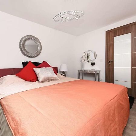 Dana Zadar Apartment ภายนอก รูปภาพ