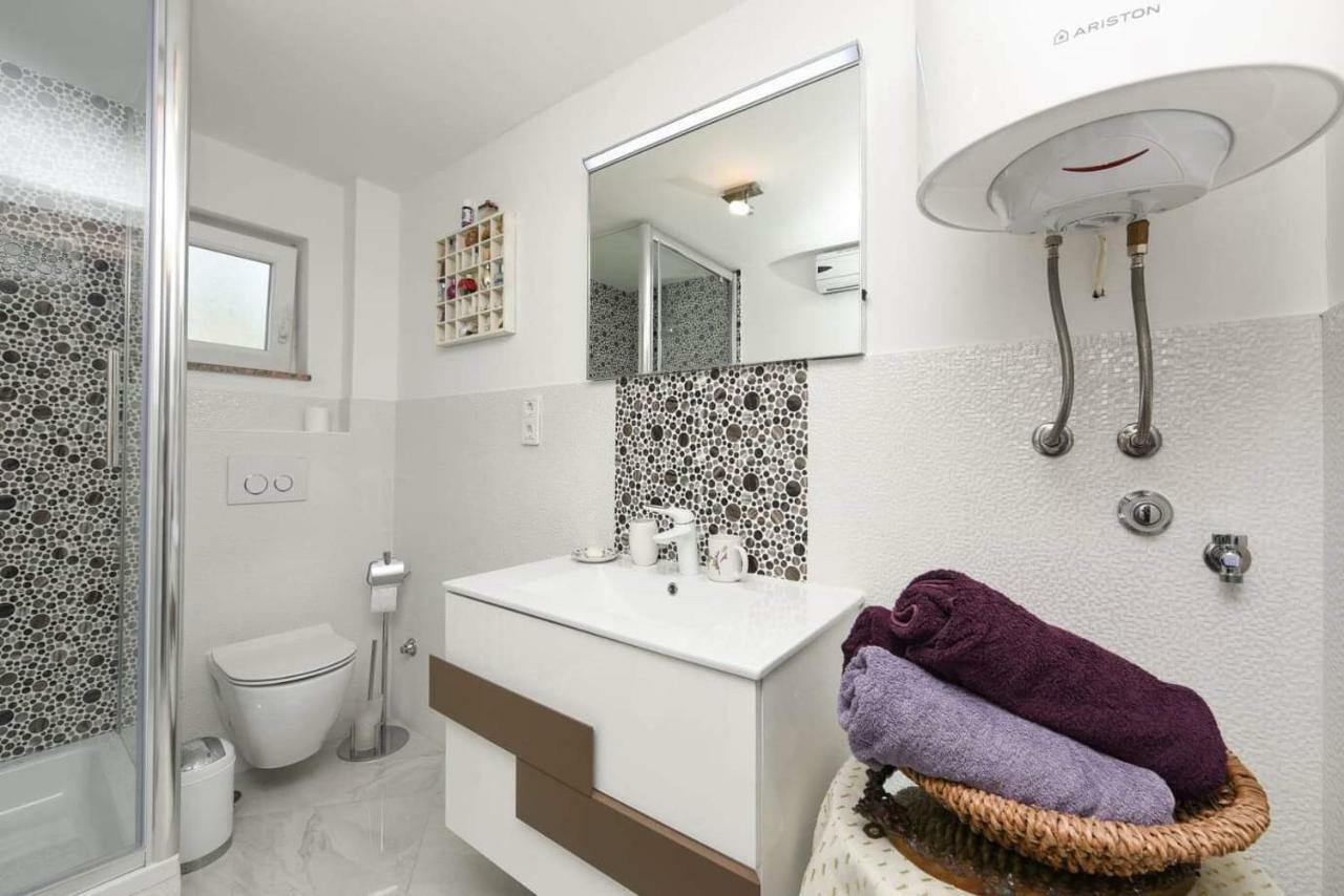 Dana Zadar Apartment ภายนอก รูปภาพ
