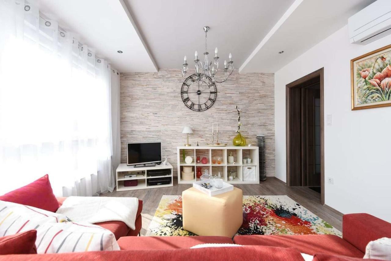 Dana Zadar Apartment ภายนอก รูปภาพ